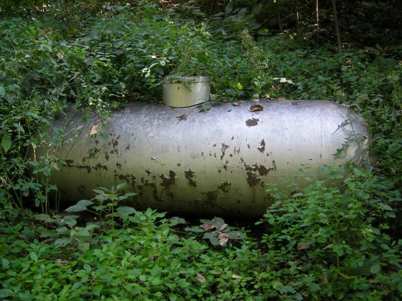 lot 11 image: Outdoor propane tank