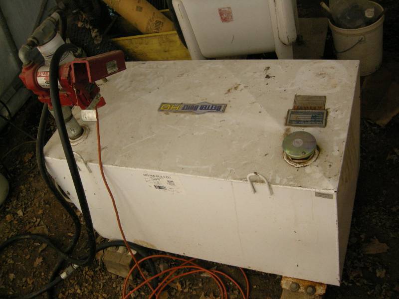 lot 17 image: Fluid transfer tank