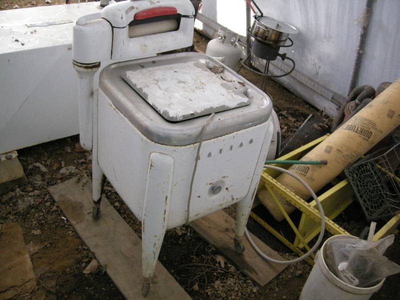 lot 21 image: Antique Maytag washer