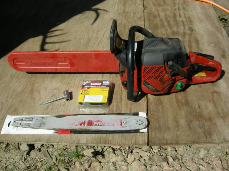 lot 67 image: Jonsered Chainsaw set