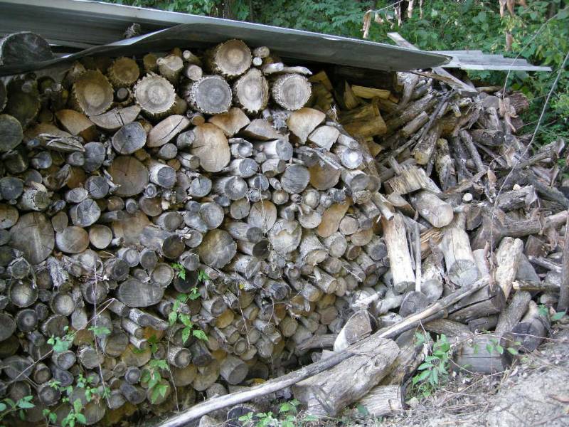 lot 15 image: Cutsplit firewood