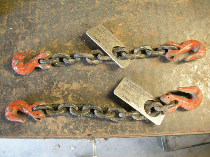 lot 105 image: Clevlok chains