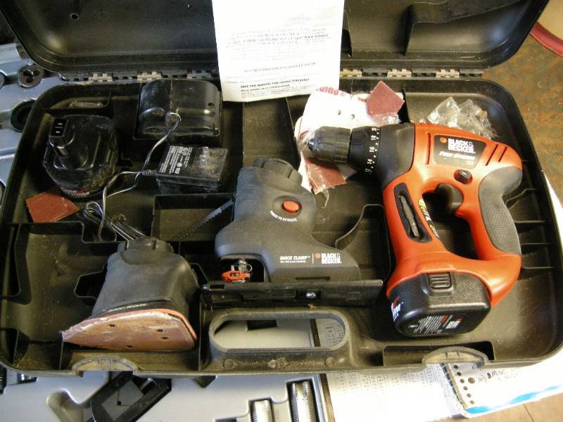 lot 108 image: Black & Decker 12V cordless multi-tool