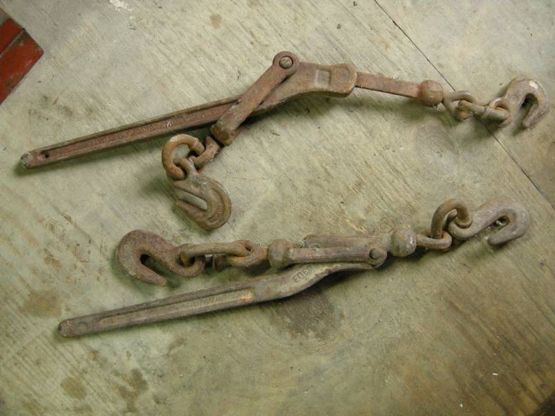 lot 137 image: Pair load binders