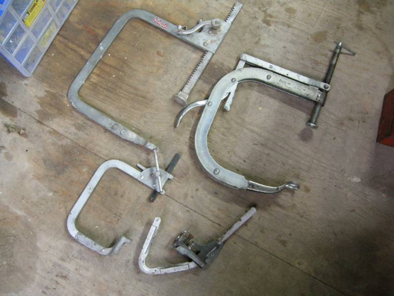 lot 139 image: Valve spring compression tools