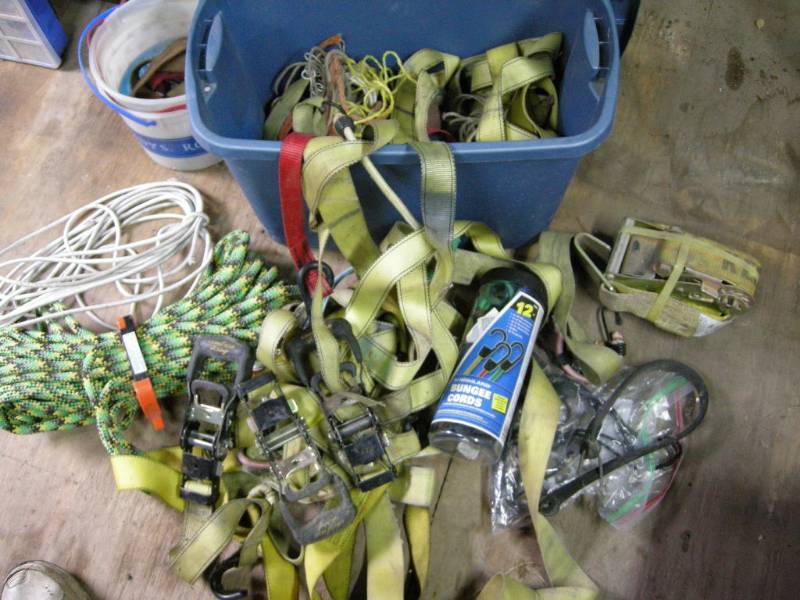 lot 148 image: Tote of tow ropes and bungees