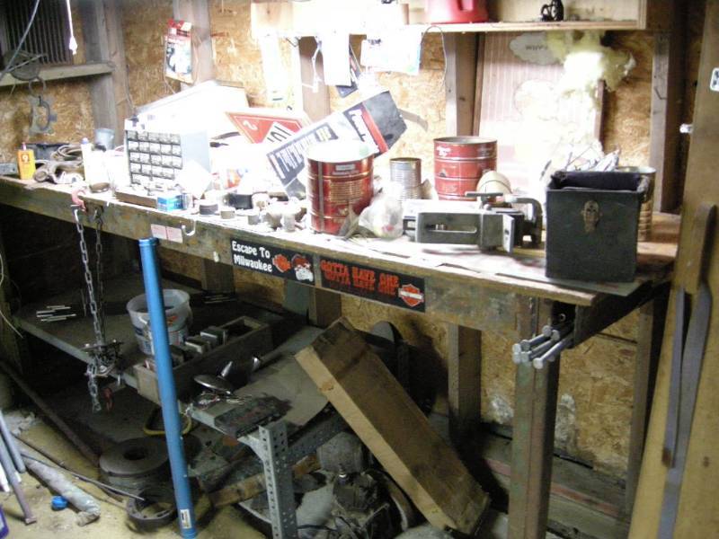 lot 174 image: Workbench lot