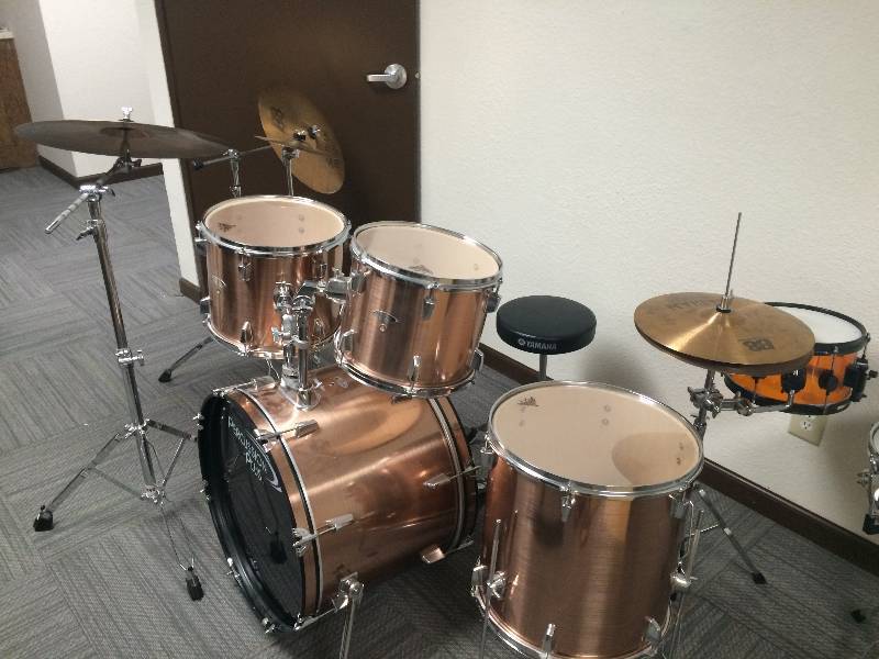 lot 4 image: Percussion Plus Drum Set