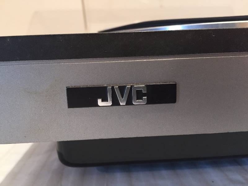 TURNTABLE JVC