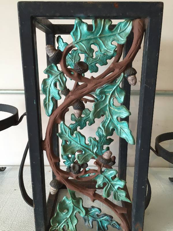 DECORATIVE PLANT STANDS