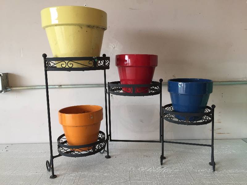 FLOWER POT STAND WITH POTS