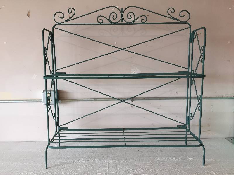 FOLDING GARDENING STAND