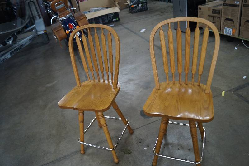 Oak BarDining Stools