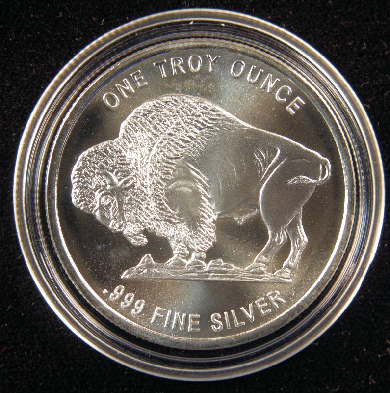 lot 21 image: 1 TROY Oz. .999 FINE SILVER INDIAN BUFFALO ROUND IN AIRTITE HOLDER