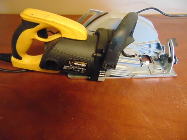 lot 22 image: HD Contractor Circular Saw