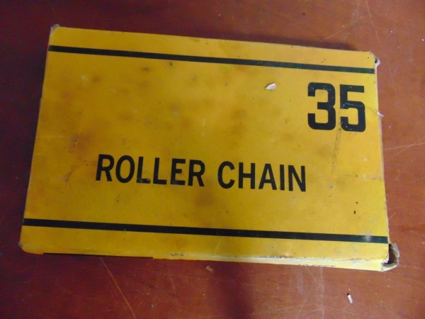 lot 33 image: 35 Roller Chain