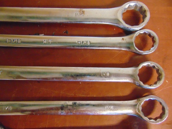 lot 40 image: (7) Misc Wrenches