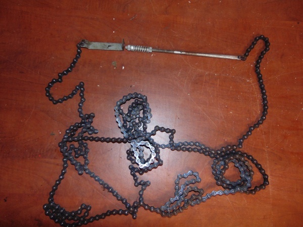 lot 45 image: Long Chain