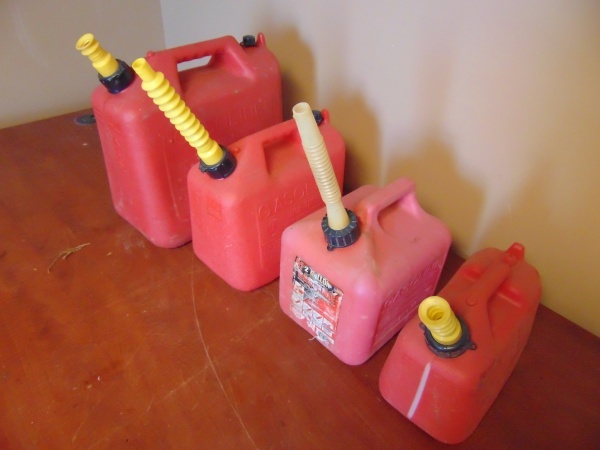 lot 68 image: (4) Gas Cans