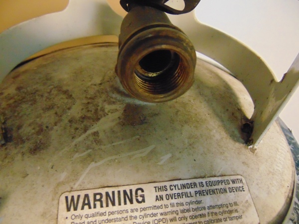 lot 102 image: (2) LP Tanks