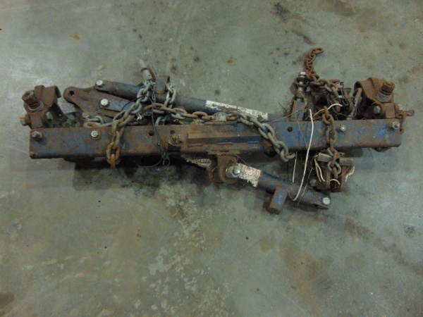 lot 104 image: Vehicle Tow Bar