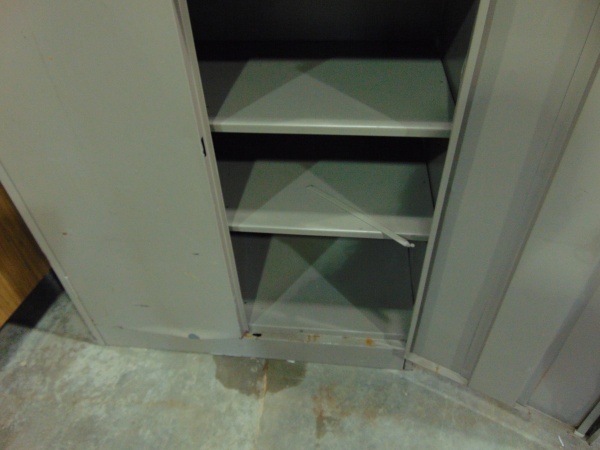 lot 105 image: Metal Storage Cabinets