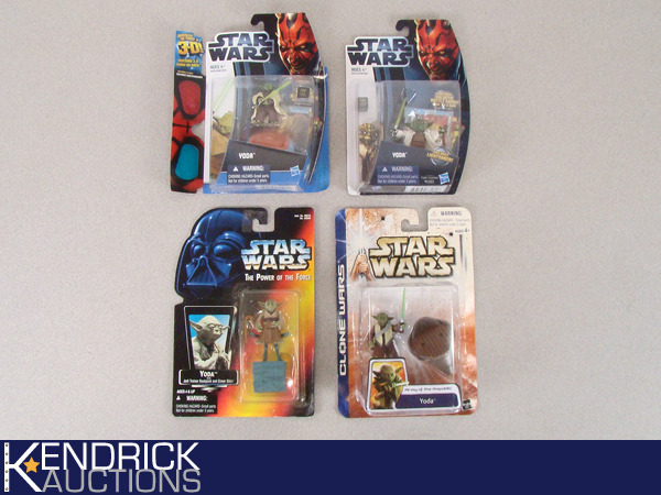 4 MINT ON CARD Star Wars Yoda Action Figures
