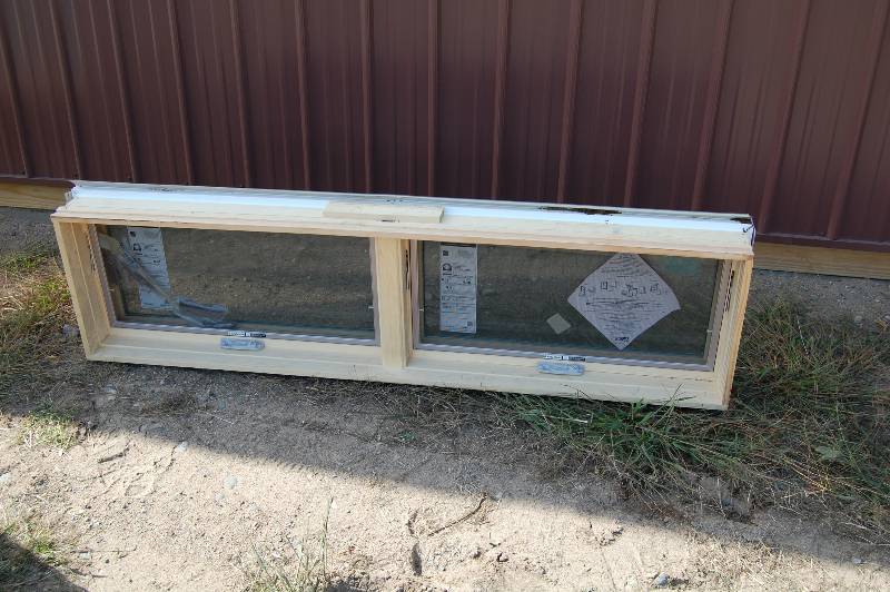 lot 3 image: Marvin Integrity Vinyl Clad Awning Window