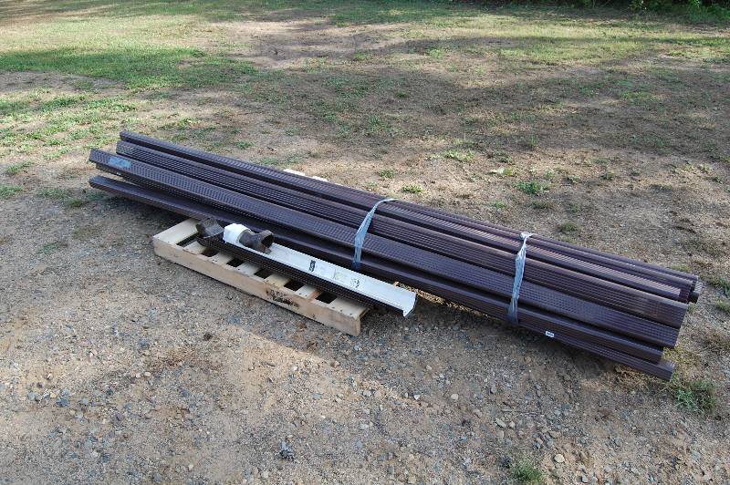 lot 105 image: Brown Down Spouts