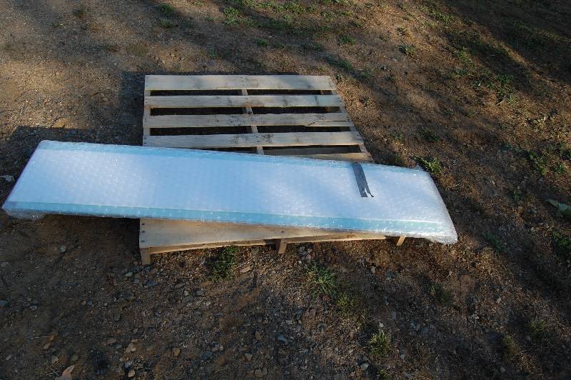 lot 113 image: Frosted Glass Panel