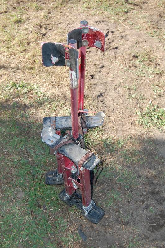 lot 267 image: Construction Stilts