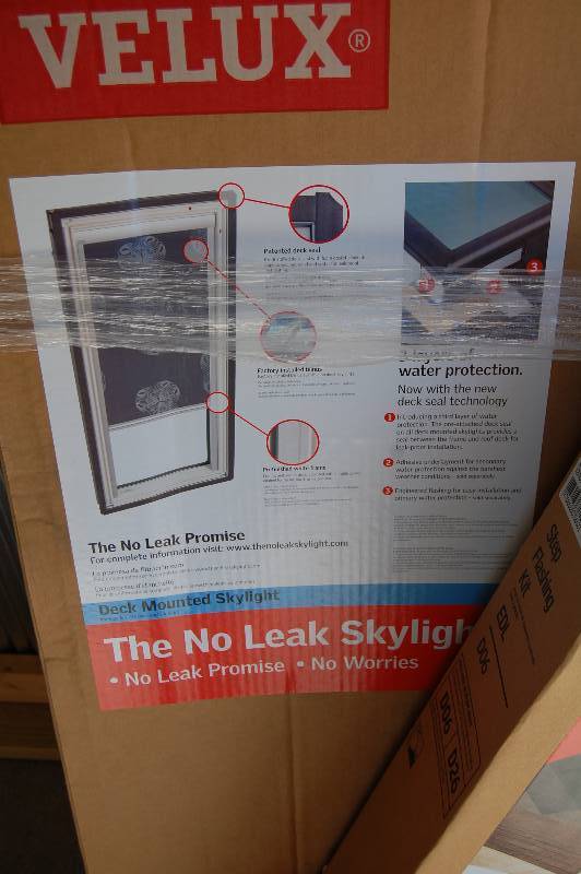 lot 305 image: Skylight Window