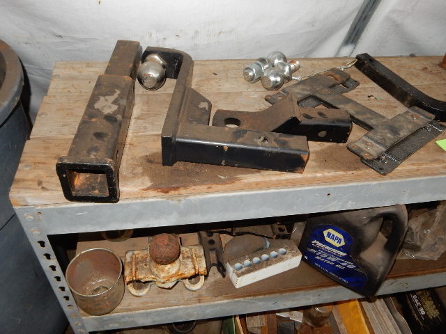 lot 86 image: 2 Shelves and everything on them.. Take a look at the pictures and bring your own packaging boxes