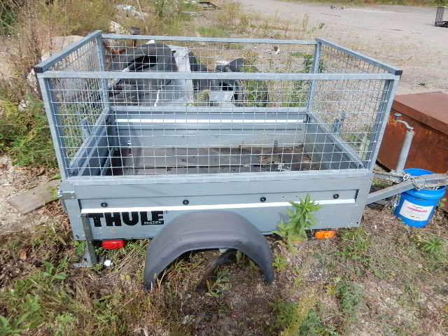 lot 7 image: 2008 Thule Trailer Box and frame.. No wheels.   59 in x 40 in..