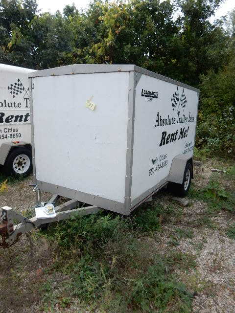 lot 11 image: 2000 LOADMASTER, 10ft x 5ft x 5ft enclosed cargo trailer..