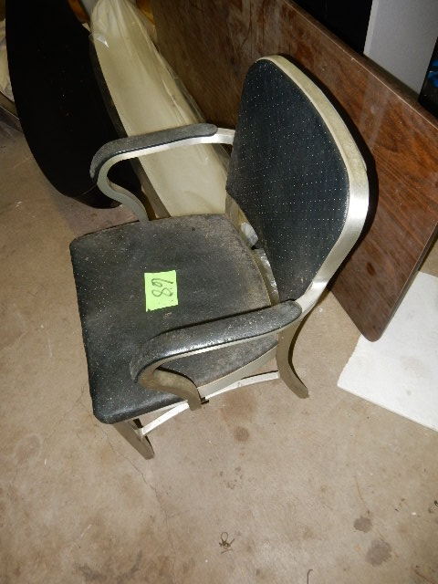 lot 68 image: Vintage Aluminum and Upholstery Chair.