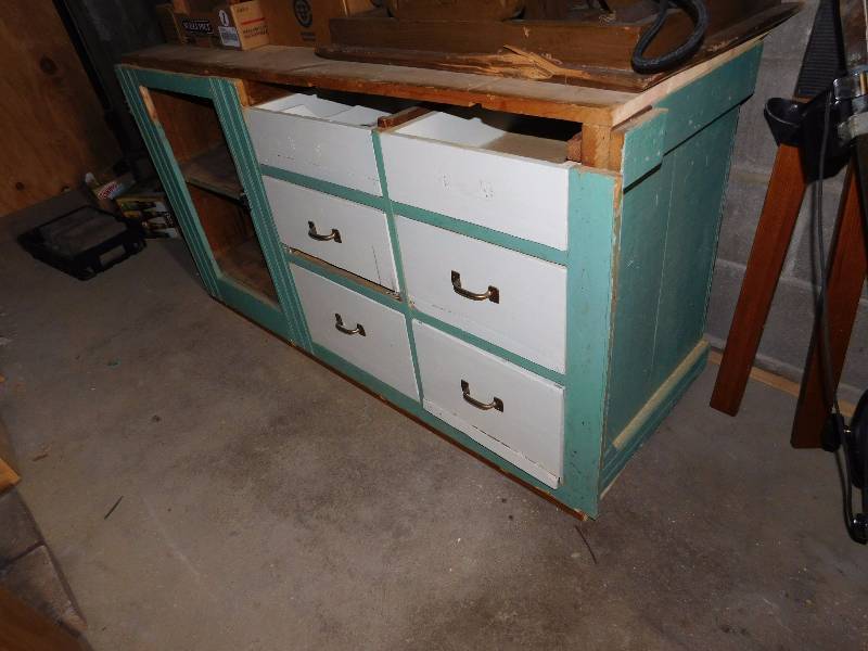 kitchen cabinet and 6 drawers would make a great vintage island