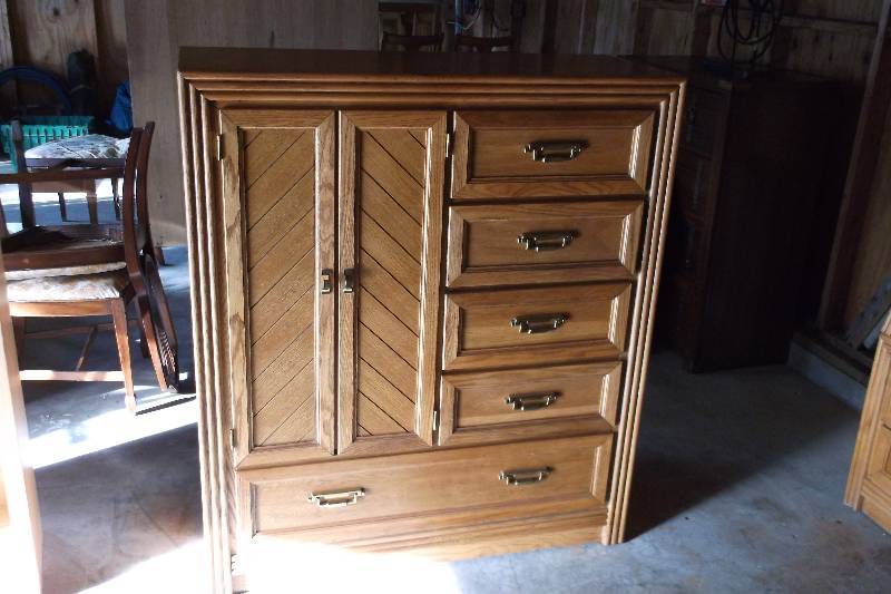 Dresser