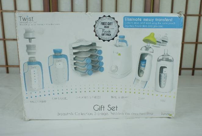 lot 7 image: Kiinde Breastfeeding Set