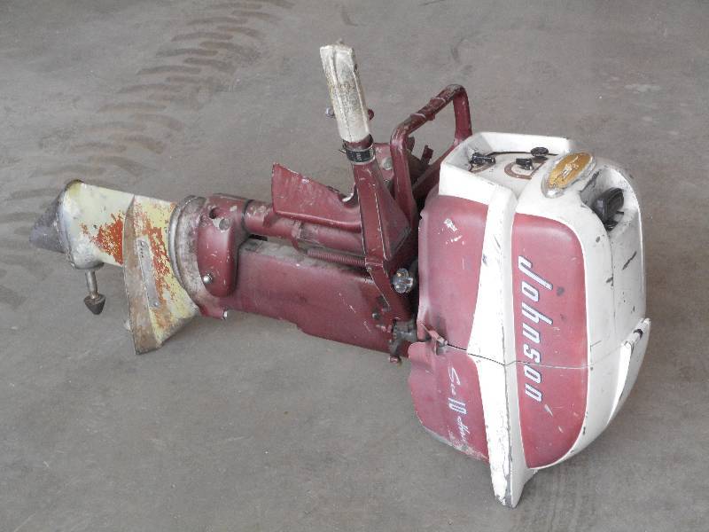 lot 6 image: Johnson Sea Horse 10HP Outboard Mot...