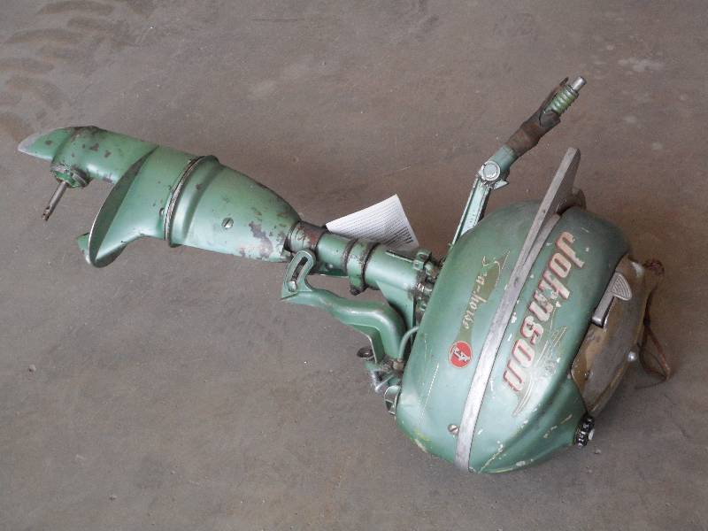 lot 7 image: Johnson Sea Horse 5HP Outboard Moto...