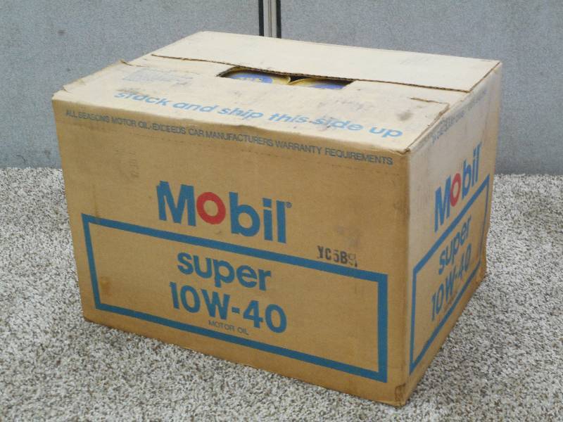 lot 15 image: Unopened Case Of Mobil Super 10W-40...