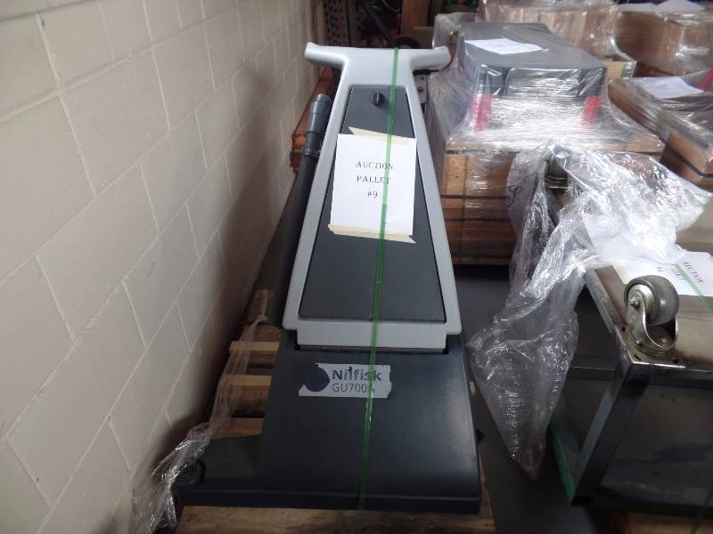 Nilfisk GU700A Commercial Vacuum