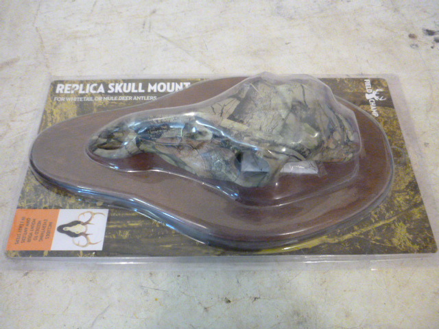 Field Champ Replica Skull Mount