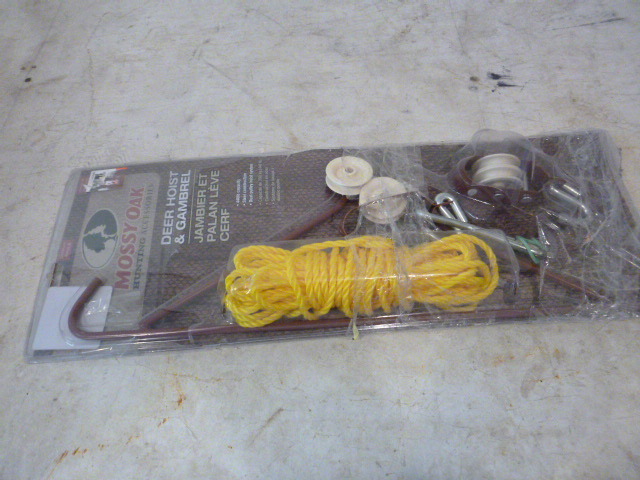 Mossy Oak Deer Hoist and Gambrel