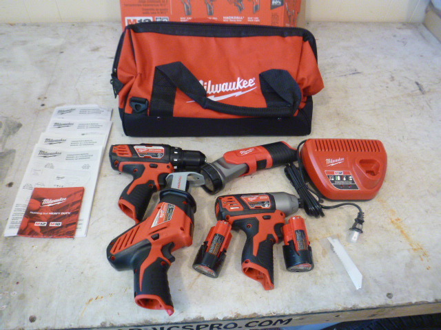 Milwaukee M12 4-Tool Combo Kit