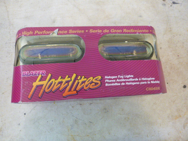 2 Blazer Hott Lites Halogen Fog Lights