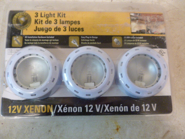 Good Earth Lighting 3 Light Kit
