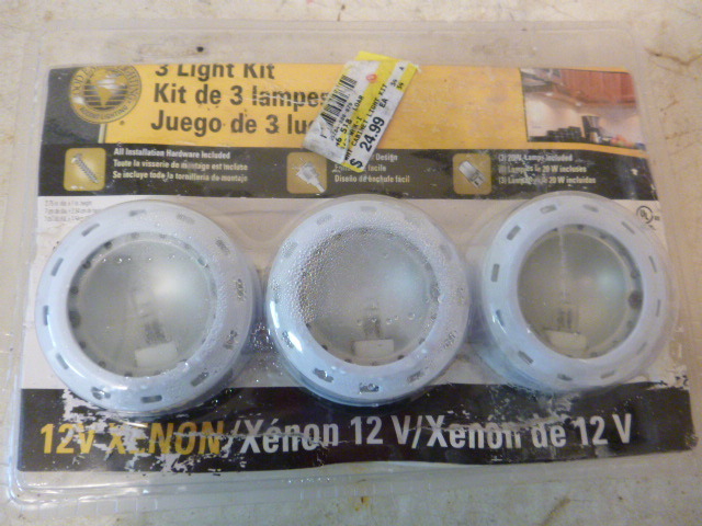 Good Earth Lighting 3 Light Kit