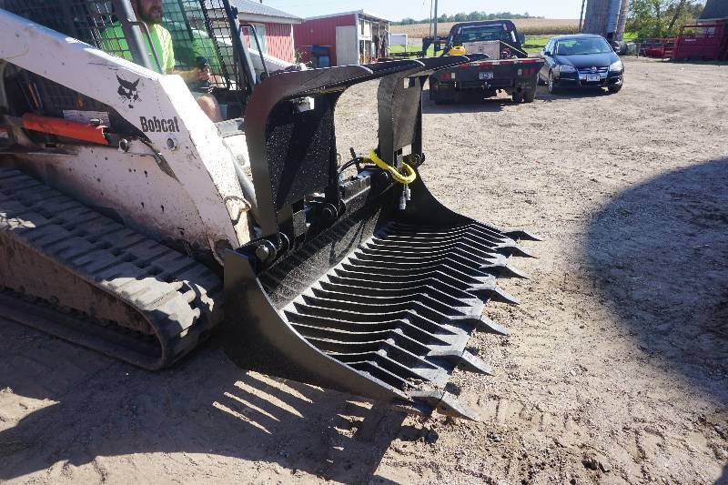 Universal Mount Bobcat Skid Loader Skid Steer Heavy Duty 72 Rock Grapple Bucket With Hoses & Couplers